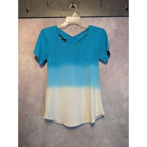 Rue 21 t-shirt size medium